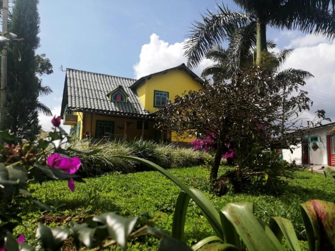 Finca Turistica Santa Clara Vandrehjem Calarcá Eksteriør billede