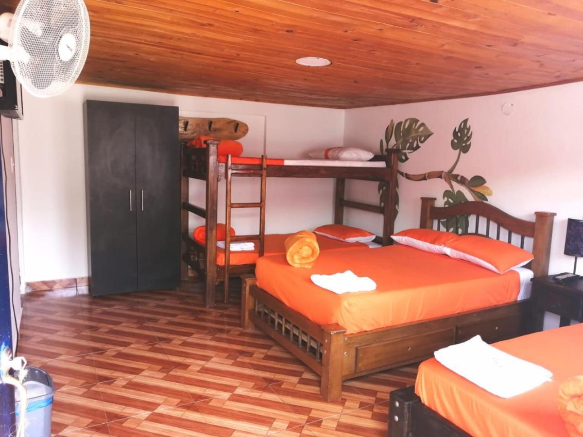 Finca Turistica Santa Clara Vandrehjem Calarcá Eksteriør billede